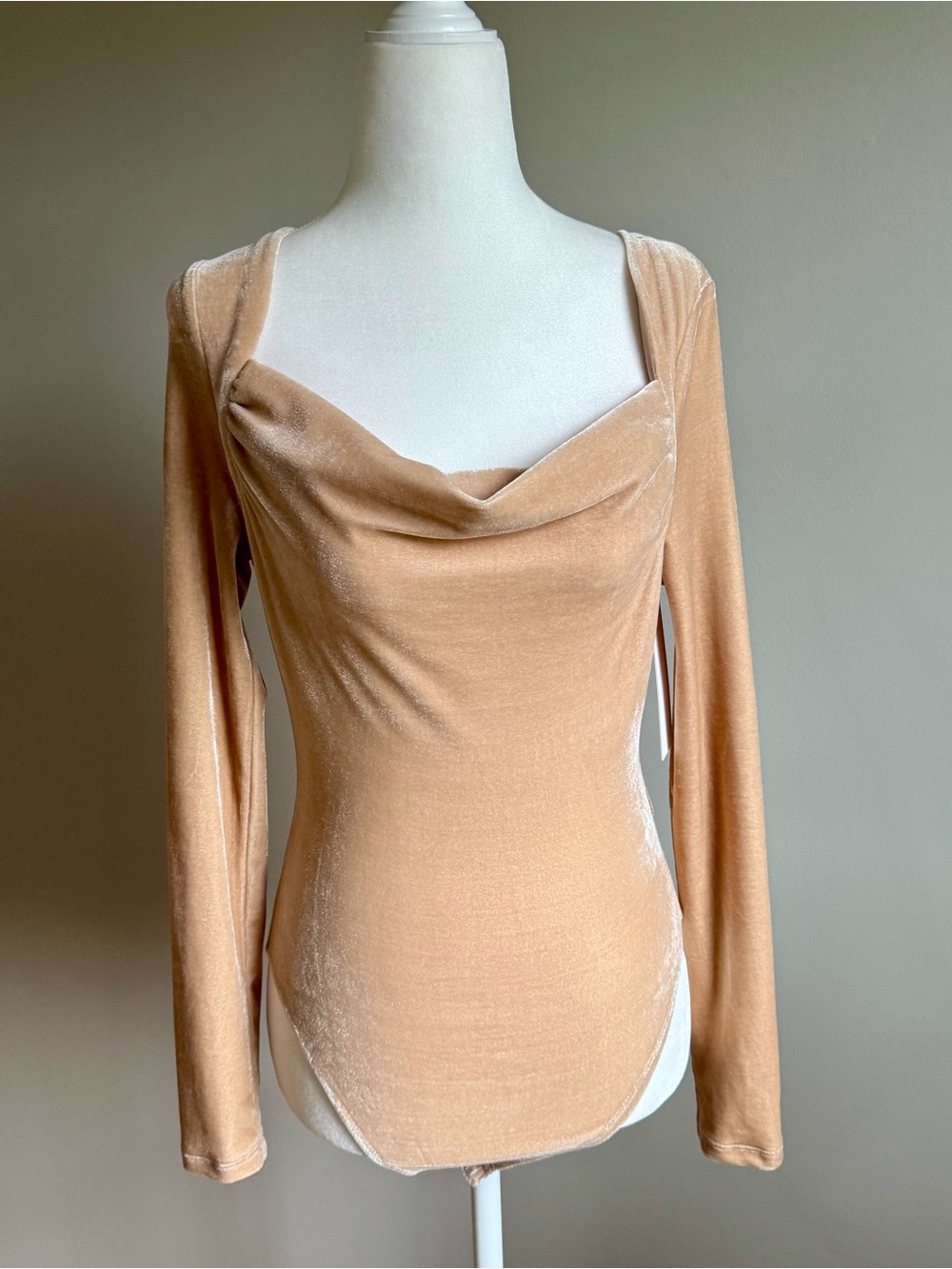 Cowl Neck Velvet Long-Sleeve Top  Bodysuit in Ivory | XS
